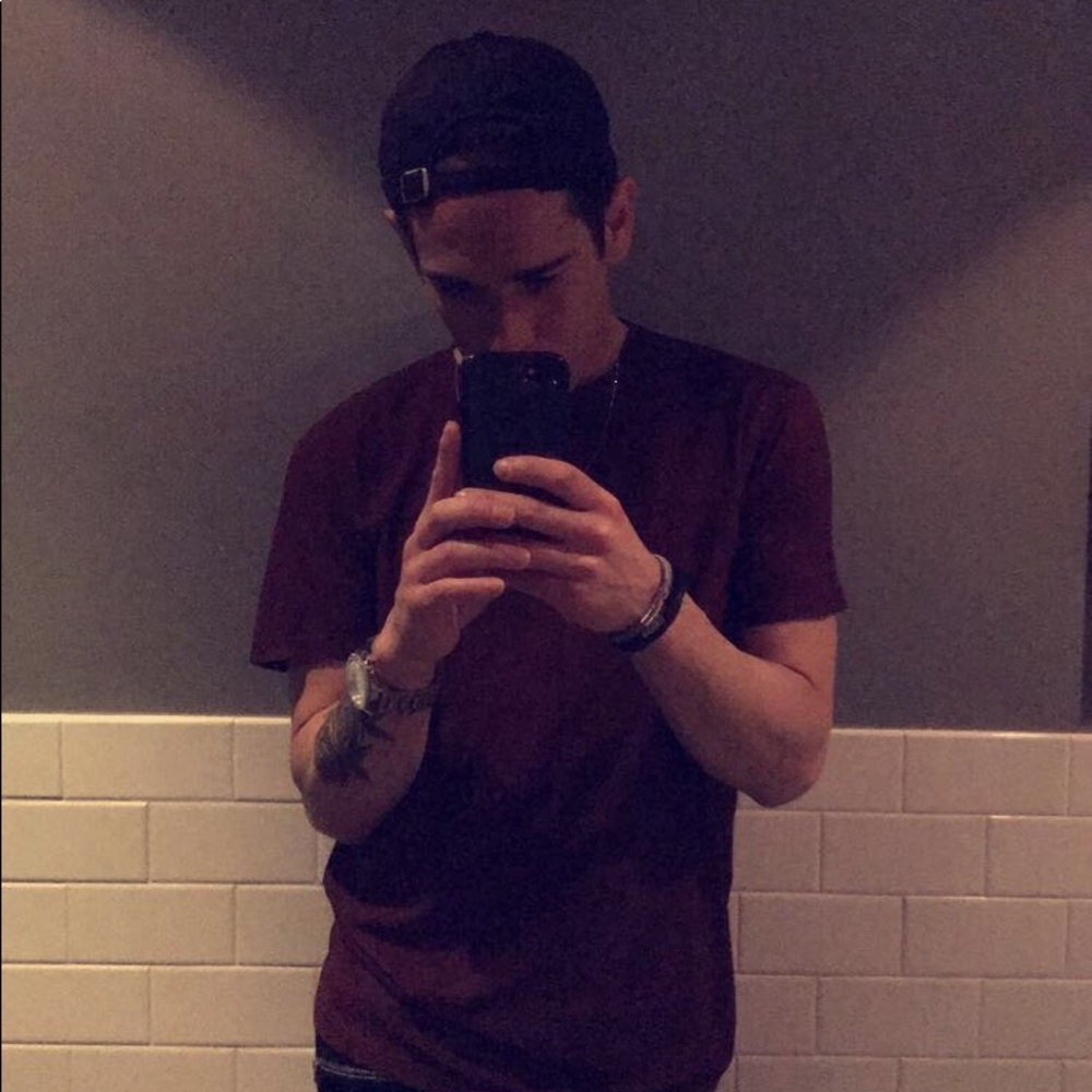 Meet your Posher, Andres